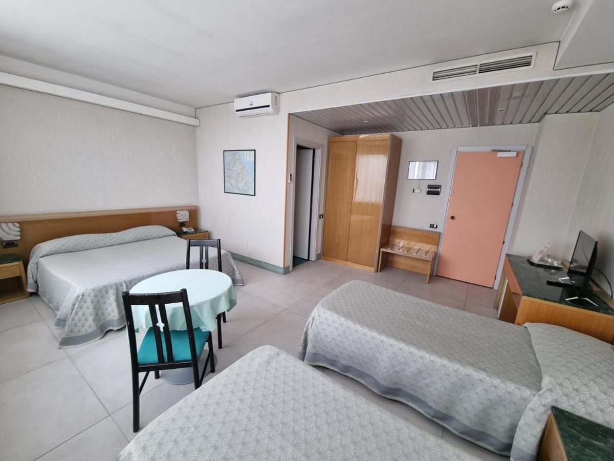 Hotel Thema Rocca San Giovanni Exterior photo